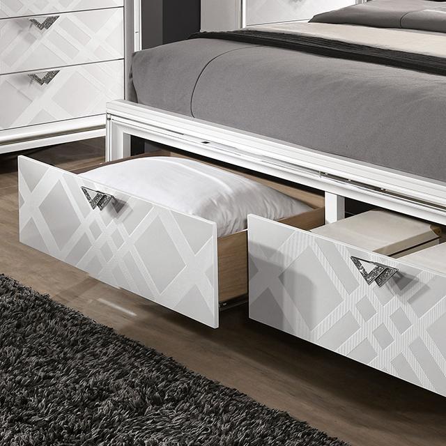 Emmeline Bed Silver & White